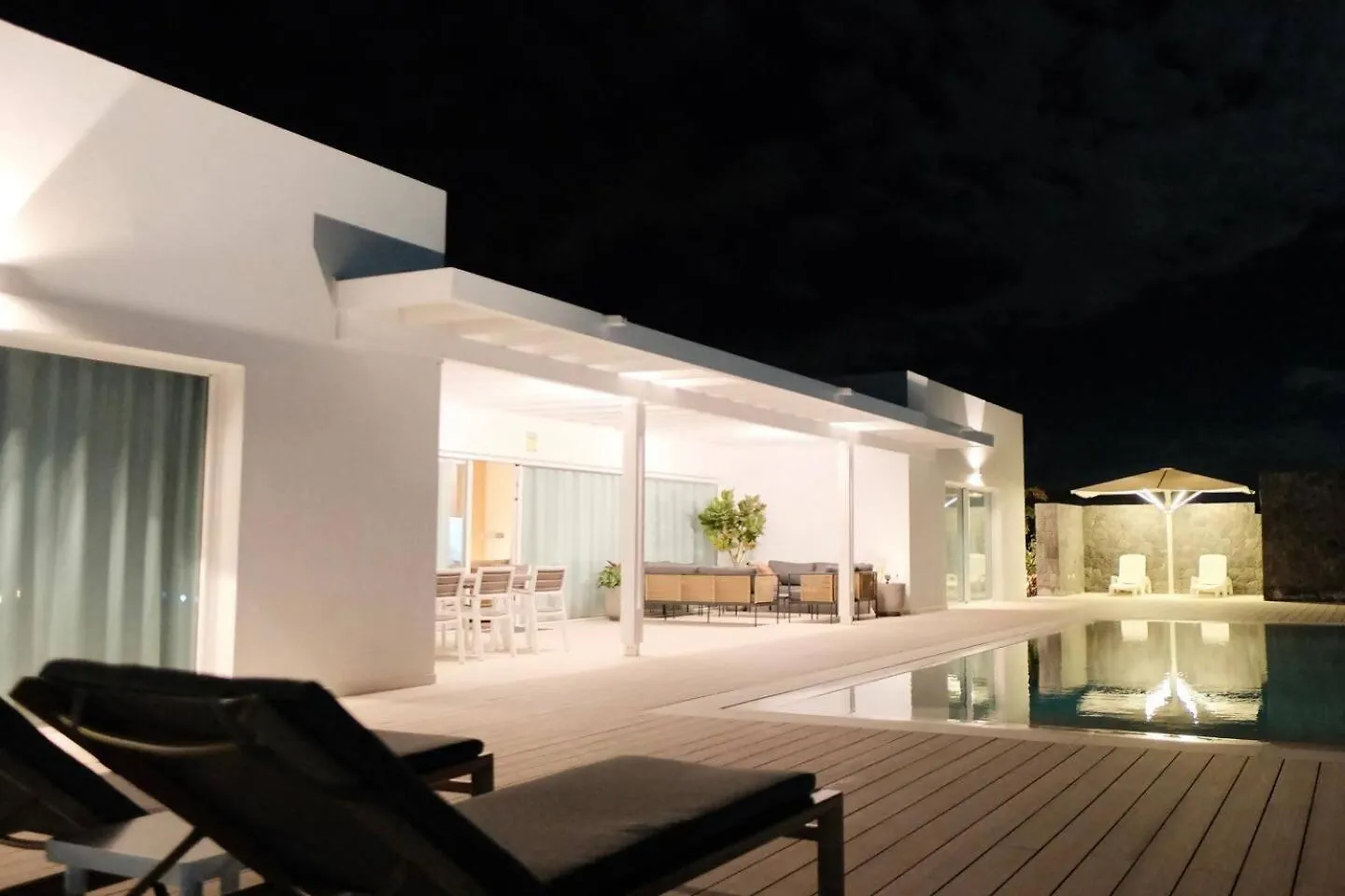 Villa Aine Luxury Villa Puerto Calero 0*,  Spanyolország